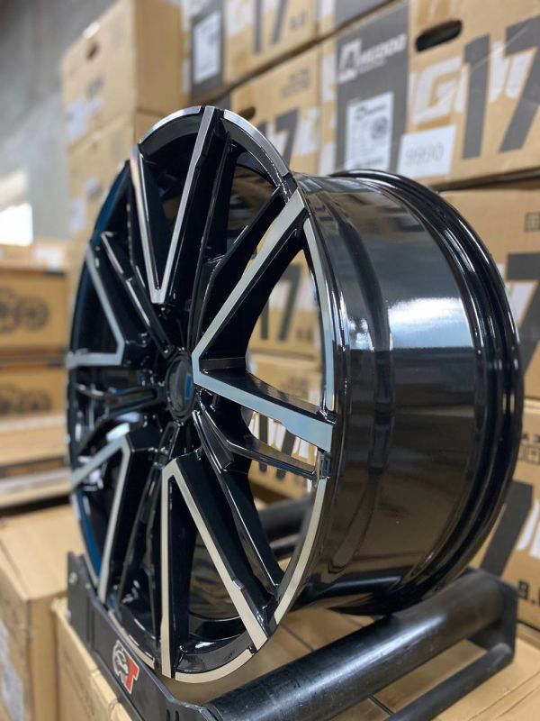 F9817 R19 8,5J ET35	5x120	72,6	BLACK MACHINED FACE