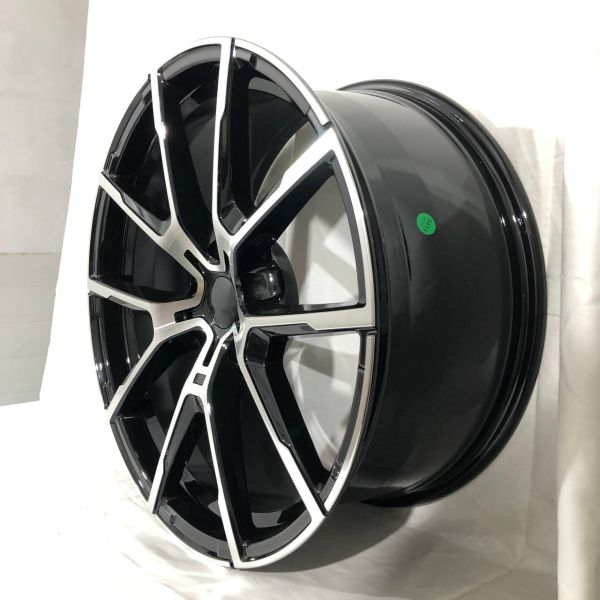F9746 R19 8,5J ET35	5X120	72,6	Black  Machined Face