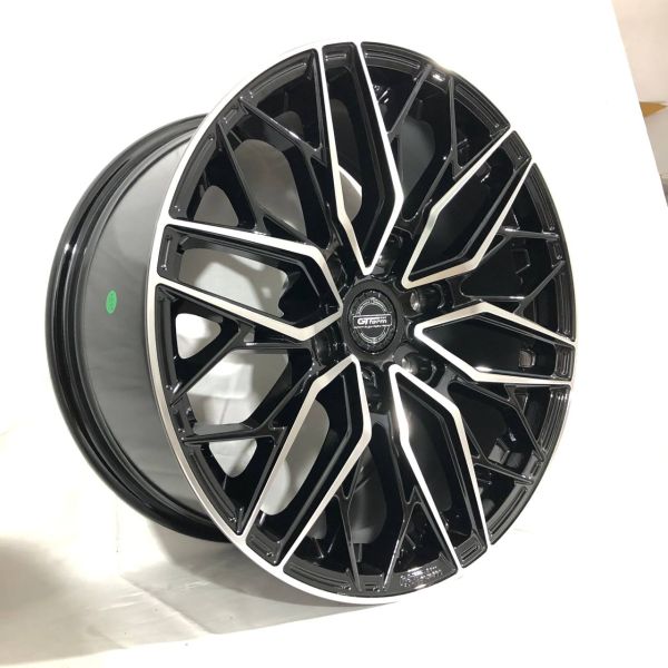 F8027 R18 9J ET35 6x139,7	106,1 Gloss black Machined Face