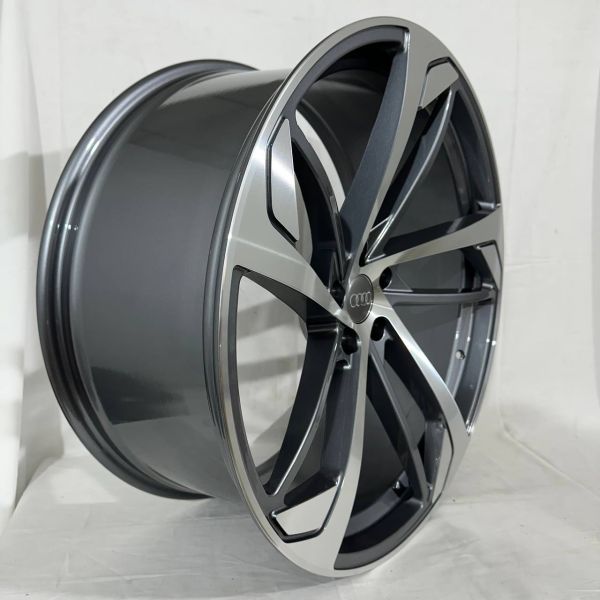 B379 R22 9,5J ET26	5X112	66,45	Gunmetal Machined Face