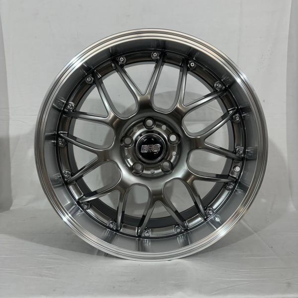 RK0230 R18 8J 5x114,3 ET38	73,1 	Hyper Black Polish Lip