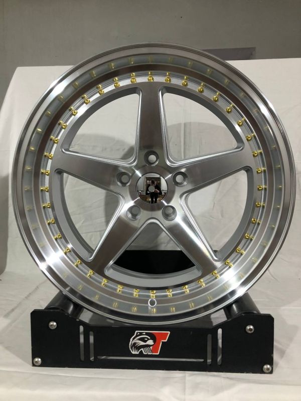 5431 R18 8,5J 5x114,3 ET35	73,1 	silver machined with gold rivet