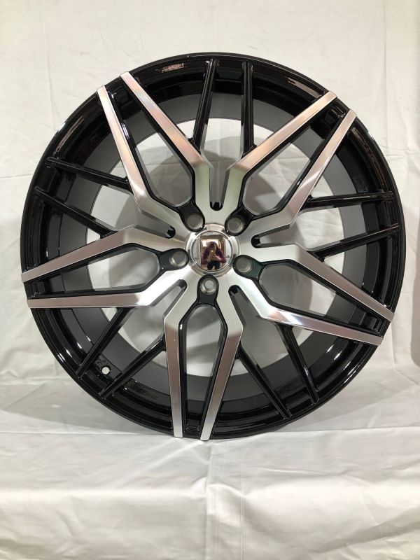 0303 R22 10,5J	5x120 ET40	74,1 BLACK POLISHED