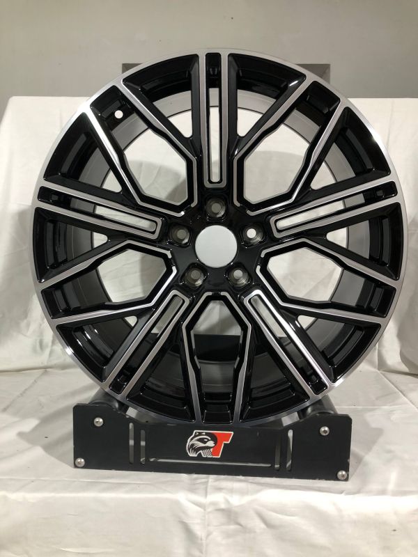 0312 Lumma R20 9,5J 5x120 ET40	72,6 	Black Machined Face