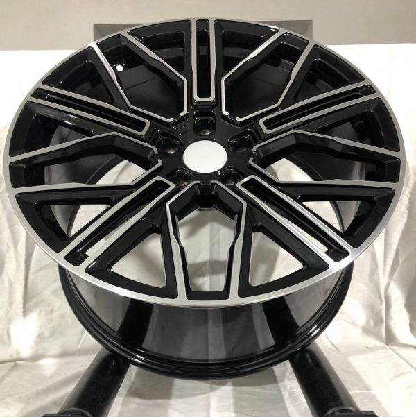 0312 Lumma R20 8,5J 5x120 ET35	72,6 	Black Machined Face