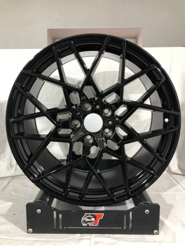 0213 BMW R20 8,5J 5X120 ET35	72,6 	GLOSS BLACK