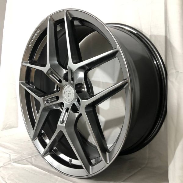 FA833 R20 9,5J ET40	5X112	66,6	Hyper Black
