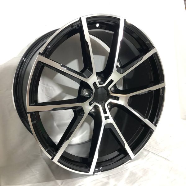 FA746 R20 8,5J ET26	5X112	66,6	Black  Machined Face