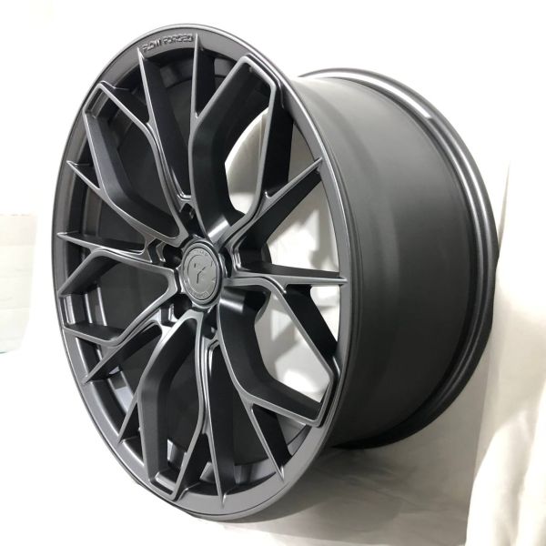 F9832 R19 9,5J ET35	5X112	66.6	SATIN GRAY