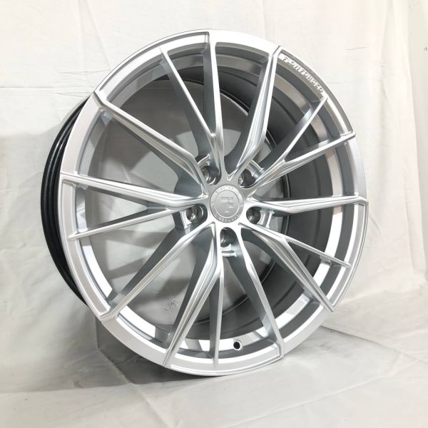 F9830 R19 8,5J ET35	5X112	66.6	HYPER SILVER