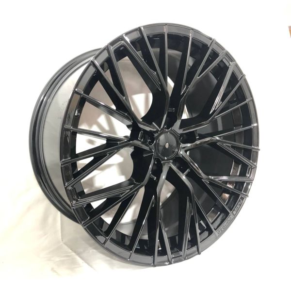 F9829 R19 8,5J ET35	5X120	72,6	Gloss black