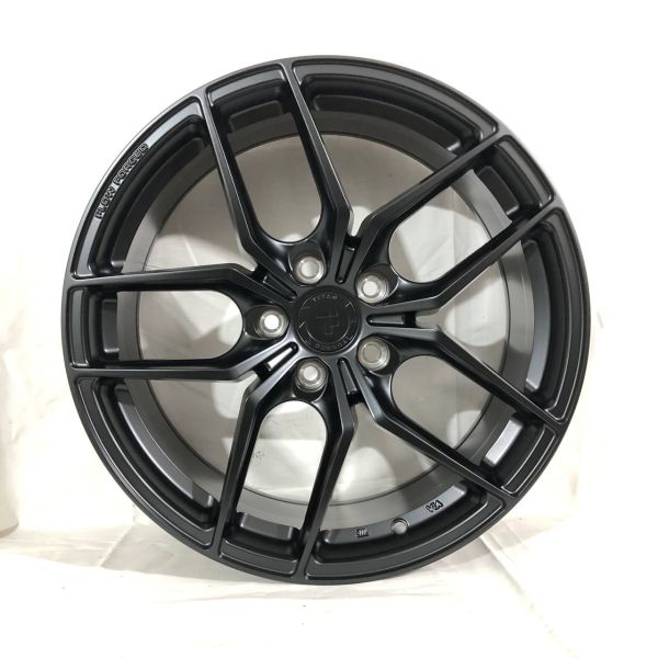F8751 R18 8J ET38 5x114,3 73,1	Matte Black