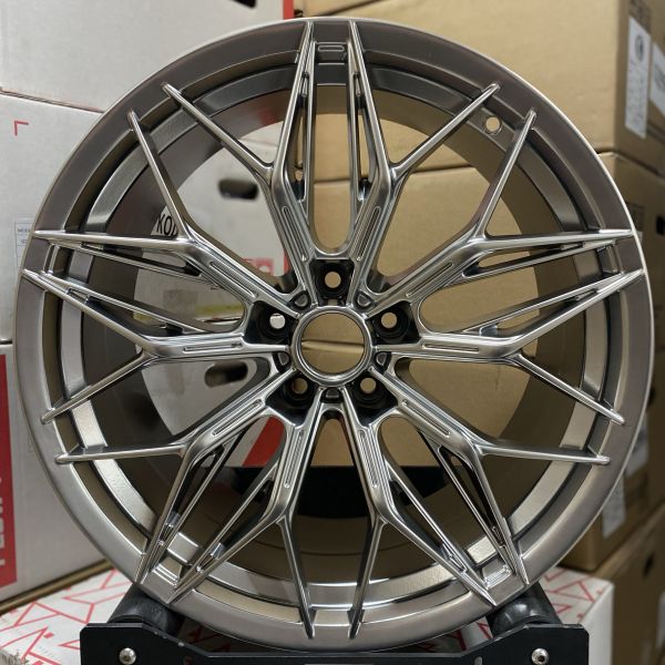 ZB064 R19 9,5J	66,45 ET38	5x112	HYPER BLACK