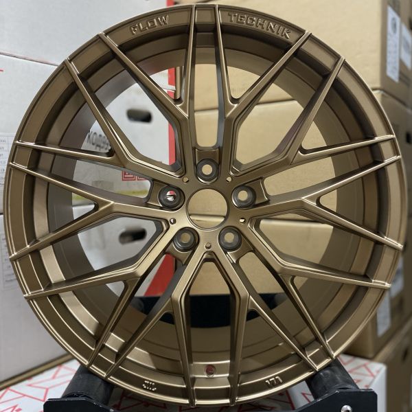 ZB048	R19 8,5J 72,56 ET35	5x120 BRONZE