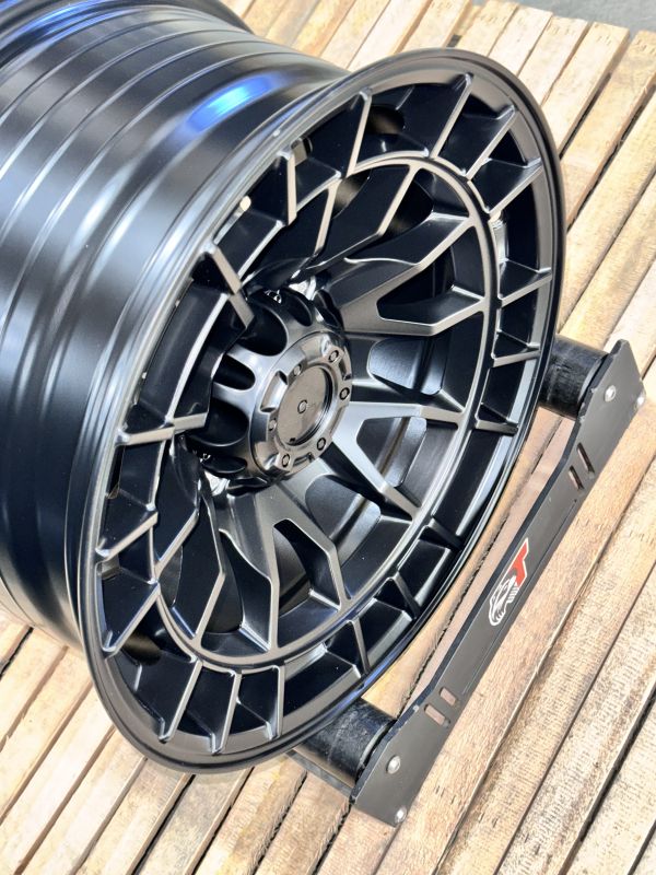 ZB722 R17 9J ET0 6x139,7	110,1 MATT BLACK
