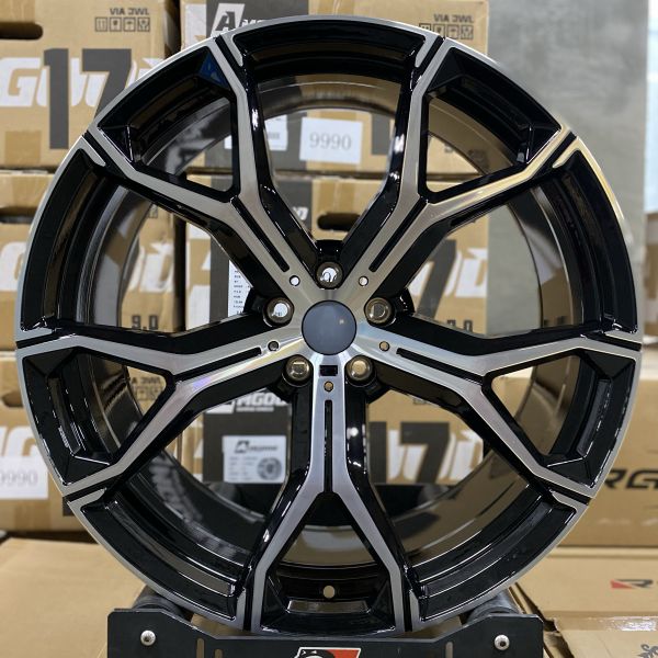 959	BMW R22 9,5J ET37	5x112	66,5	MB