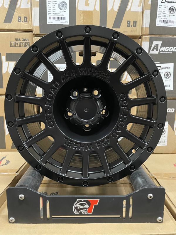 605	R20 9J ET20 5x114,3	73,1	Matt Black