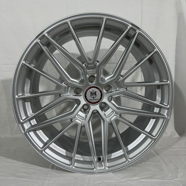 7018 R19 9,5J ET38	5x112	66,5 Silver
