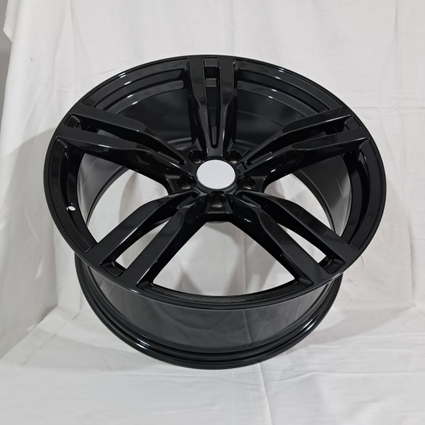 5657 BMW R20 8,5J 5x112 ET25	66,6 	GLOSS BLACK