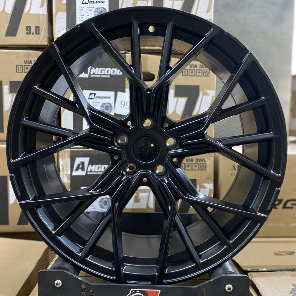 0316 BMW R20 8,5J 5X112 ET25 66,6 	Black Matte
