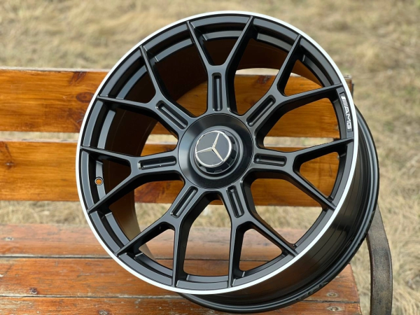 306	R21 9,5J 5x112 ET40	66,5  Satin Black Machine Lip