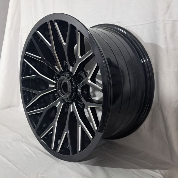 RGW634 R18 9J 6x139,7 ET10	ЦО110 BLACK+MILL