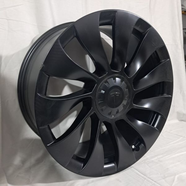 Tesla R20 9J	ET34 5x114.3	ЦО 64,1	MATT B