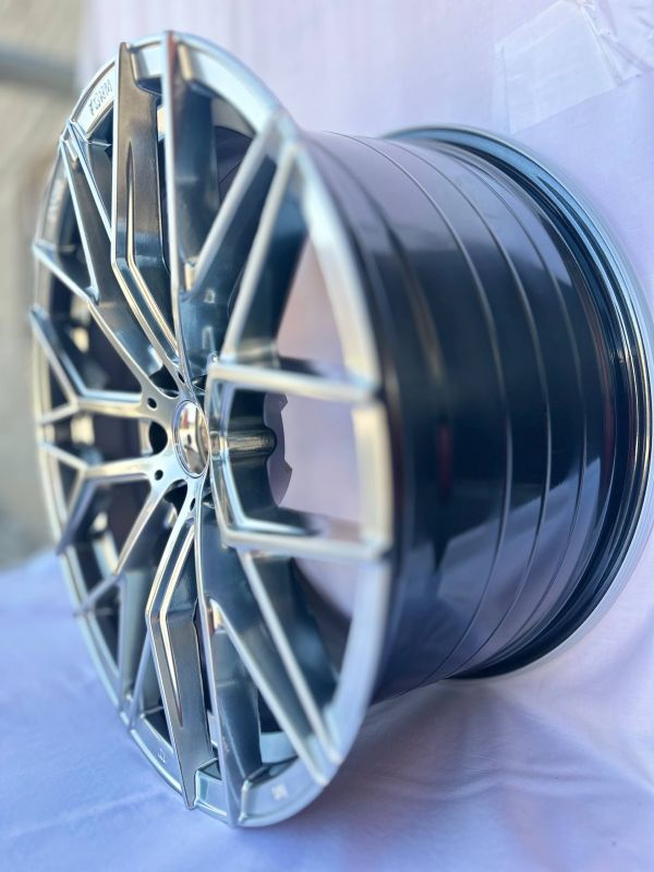 XF201 R20 9,5 ET38	73.1	5x114,3	HB