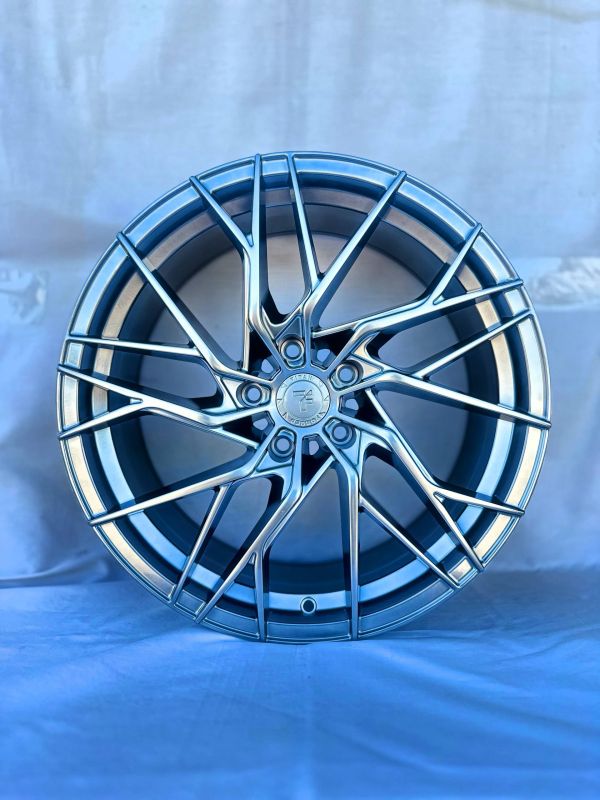 Flow Forged F9831 R19 9,5 ET35 5x112	ЦО 66.6	HYPER BLACK