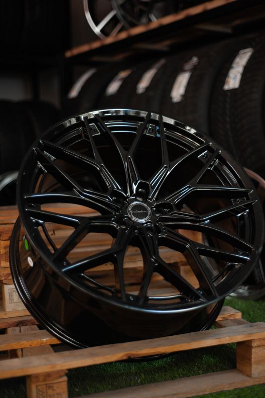 BRIXTON SL560 R22 9.5 ET24 66.56 GLOSSY BLACK 5x112