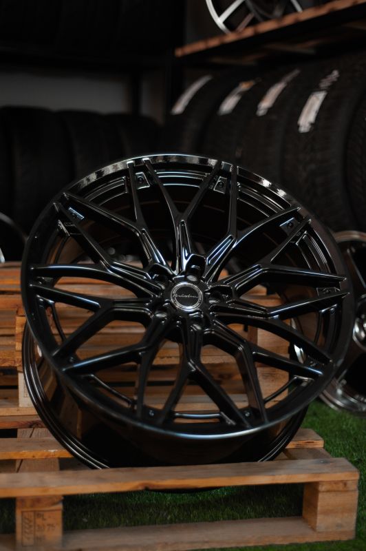 BRIXTON SL560 R22 9.5  ET30 73.1 GLOSSY BLACK 5x114.3