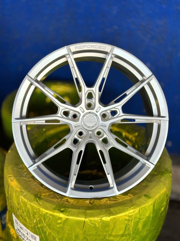 VELIX-X1	Forged	R19 8,5J	5x112	ET22	66,56	silver