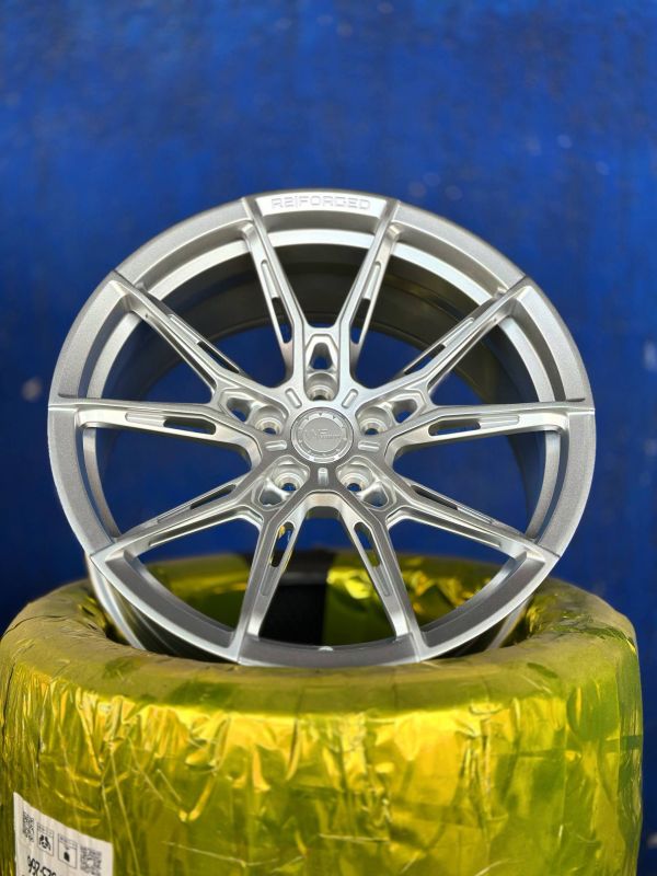 VELIX-X1	Forged	R19 8,5J	5x112	ET22	66,56	silver