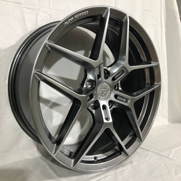 FA833	R20 8,5J	ET35	5X114,3	73,1	Hyper Black