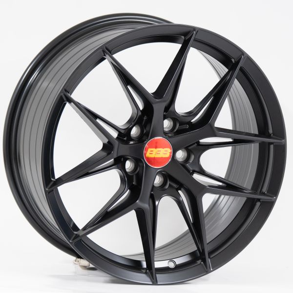 5х114,3 R18х8 СВ73,1 ЕТ38 XF016 MATTE BLACK